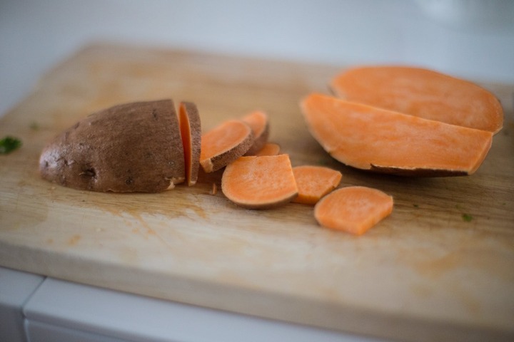 Sweet potatoes as a healthy snack for my dog